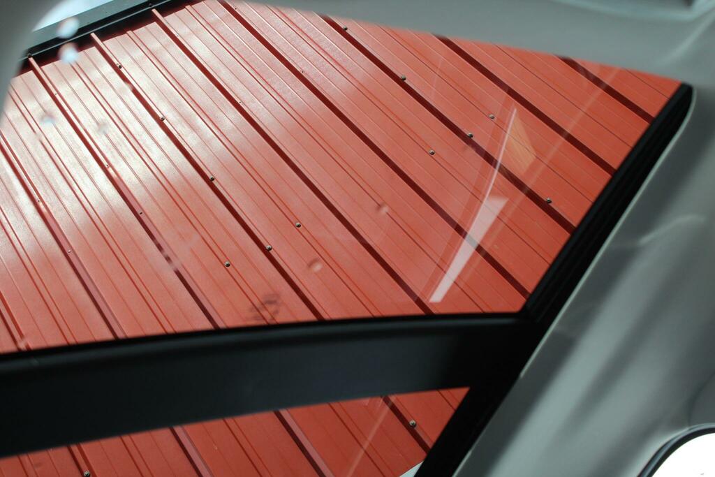 Ford Kuga Suv SV17ZWZ Red #4