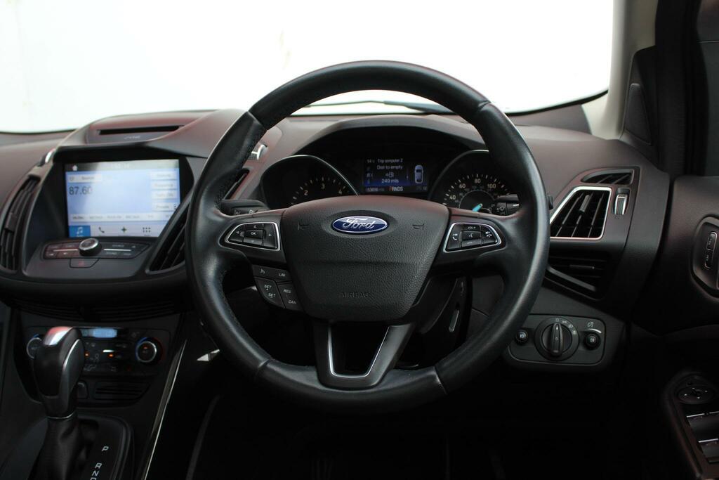 Ford Kuga Suv SV17ZWZ Red #3