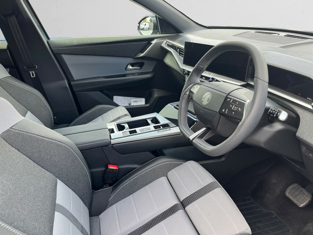 Vauxhall Grandland 157Kw Gs 73Kwh DV25BKY Grey #2
