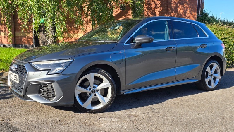 Audi A3 1.4 Tfsie 40 S YC22OSB Grey #2
