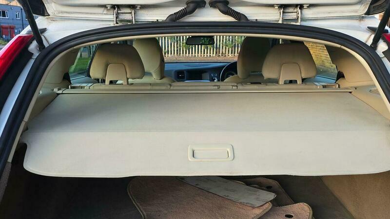 Volvo V60 1.6L R-design White #23