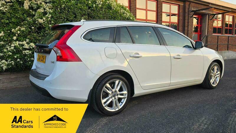 Volvo V60 1.6L R-design White #3