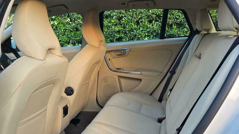 Volvo V60 1.6L R-design White #22