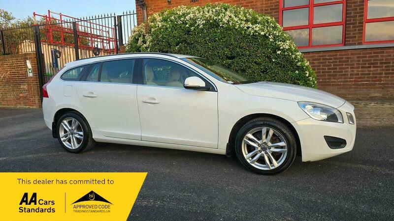Volvo V60 1.6L R-design White #7