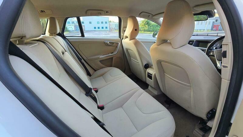 Volvo V60 1.6L R-design White #19