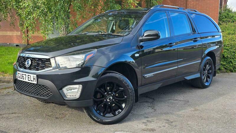SsangYong Musso 2.2D Ex Pickup Double Black #2