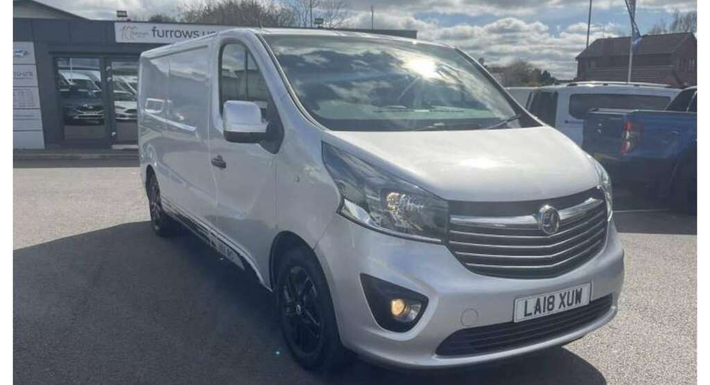 Vauxhall Vivaro 1.6 Vivaro 2900 Le Nav Cdti Bt Ss LA18XUW Silver #4