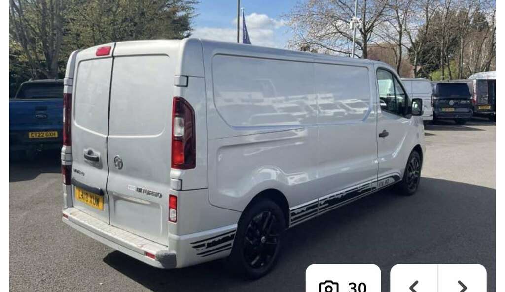 Vauxhall Vivaro 1.6 Vivaro 2900 Le Nav Cdti Bt Ss LA18XUW Silver #3