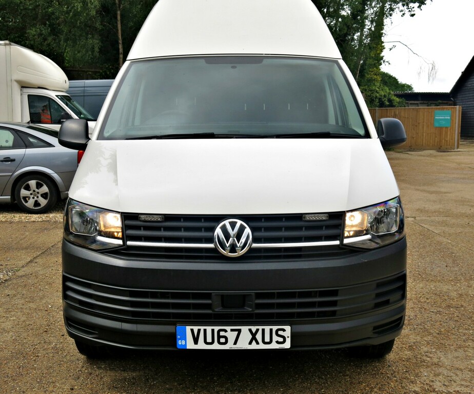 Volkswagen Transporter Panel Van T6 150Hp 6Spd Lwb Highroof T32 Startline VU67XUS White #4