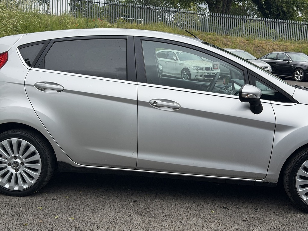 Ford Fiesta Titanium YP60EVR Silver #6
