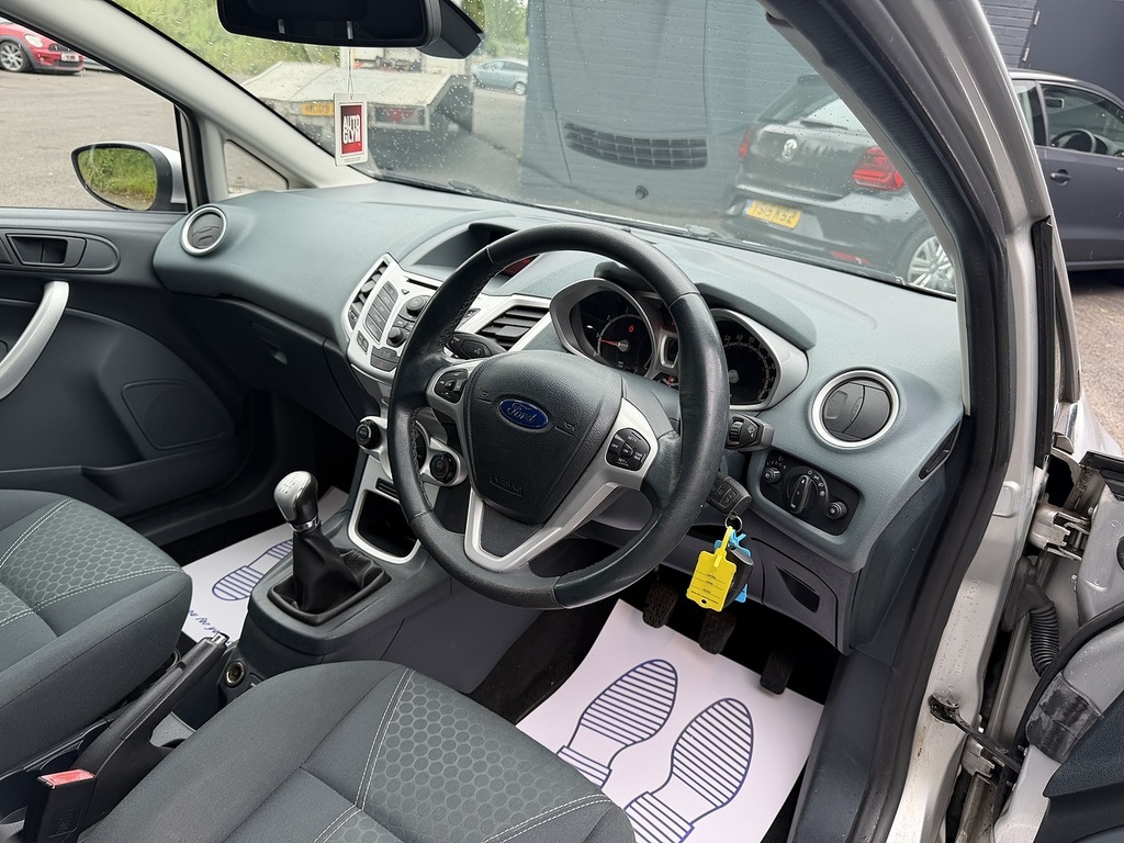 Ford Fiesta Titanium YP60EVR Silver #2