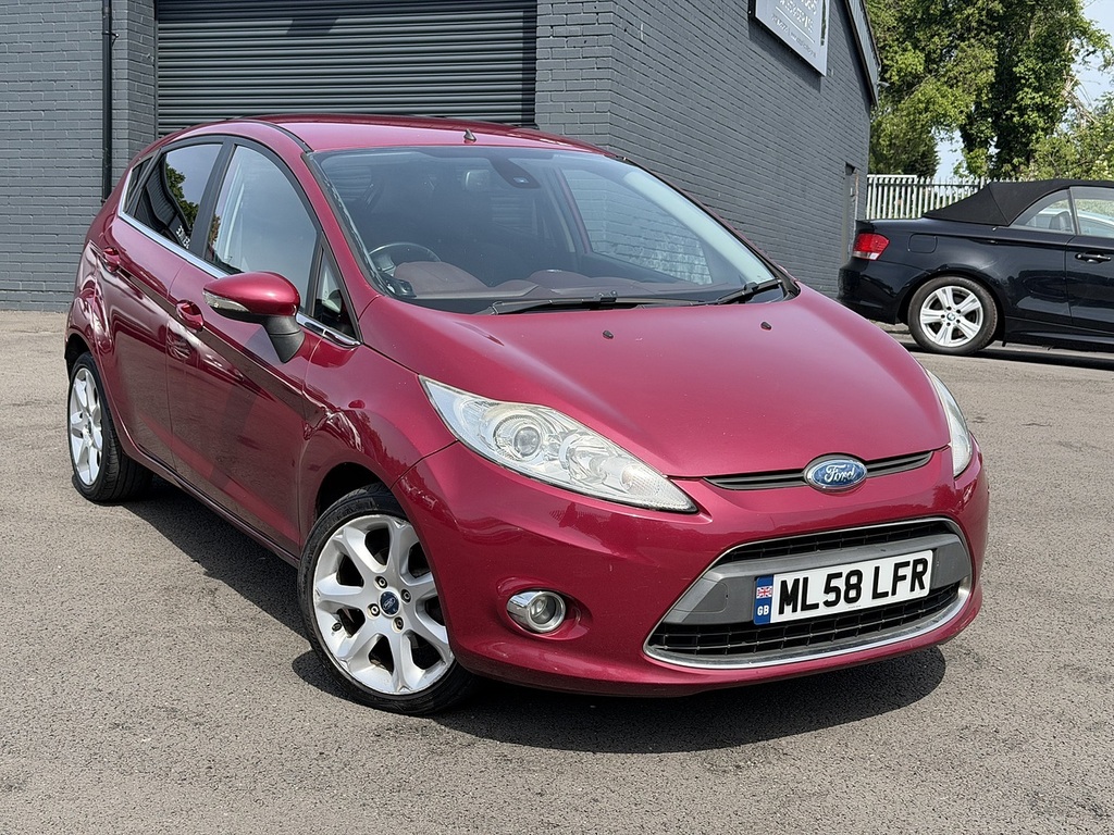 Ford Fiesta 1.4 Titanium Hatchback 133 Gkm Red