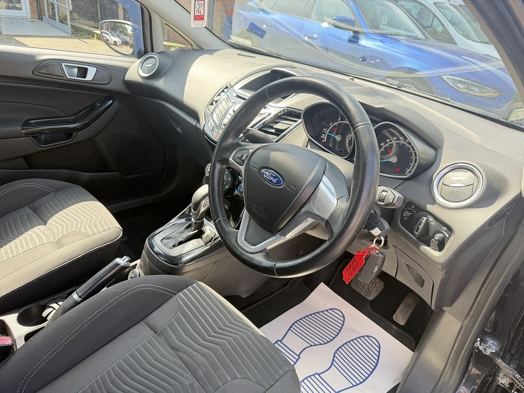 Ford Fiesta 1.0T Ecoboost Zetec Hatchback Powershif MK14CNU Black #2