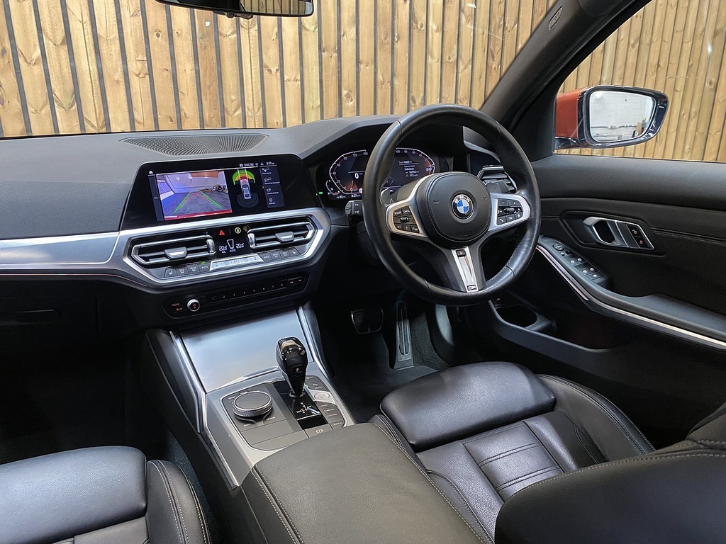 BMW 3 Series 330I M Sport LC22XMK Orange #4