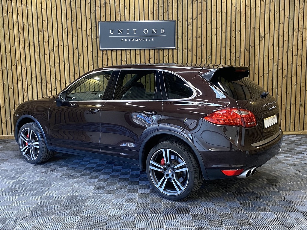 Porsche Cayenne T V8 Turbo LF64FTJ Brown #3