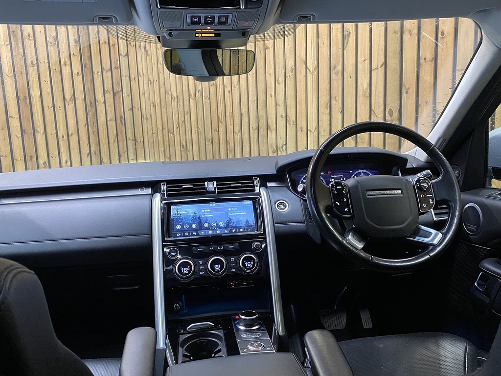 Land Rover Discovery Sd V6 Hse Luxury KT69XBU Silver #3