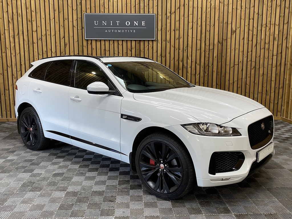 Jaguar F-Pace D300 V6 S White