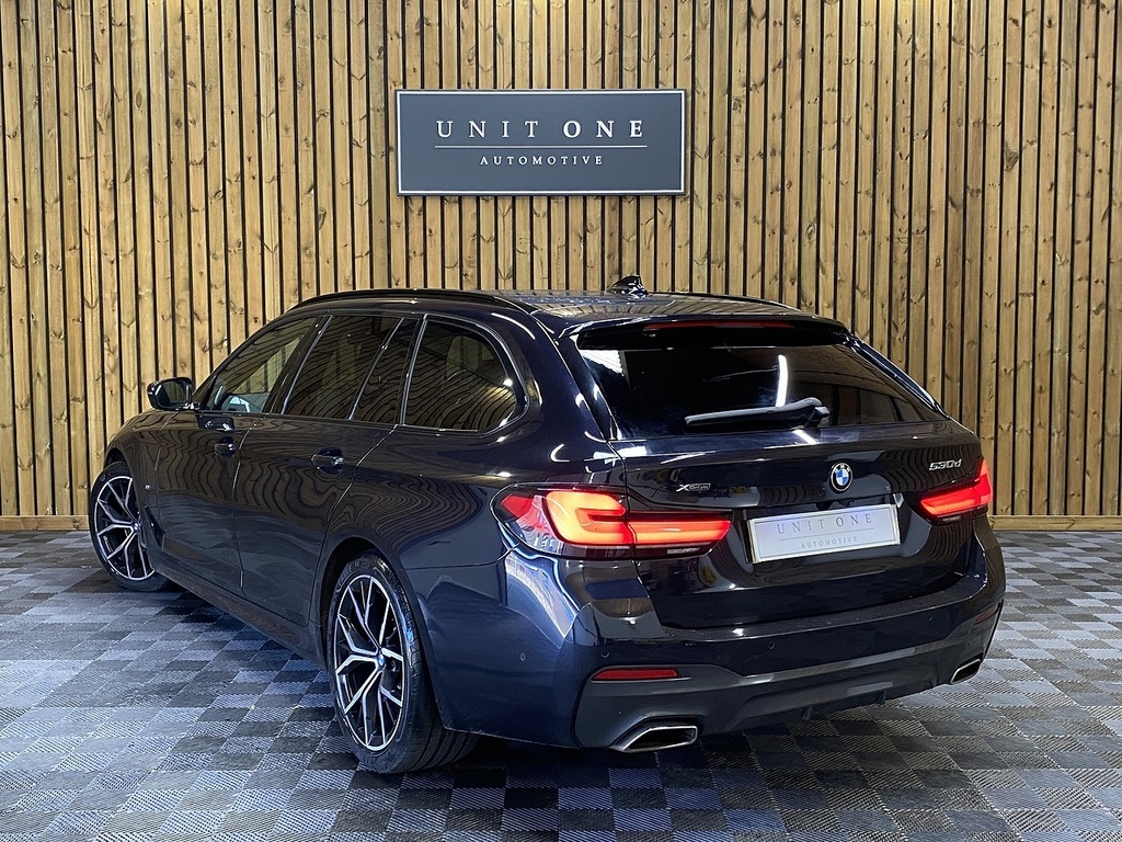 BMW 5 Series 530D Mht M Sport Black #2