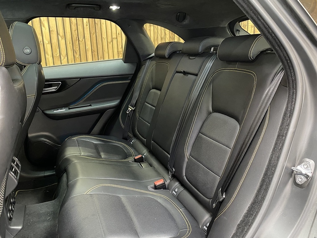 Jaguar F-Pace D300 V6 300 Sport Black #5