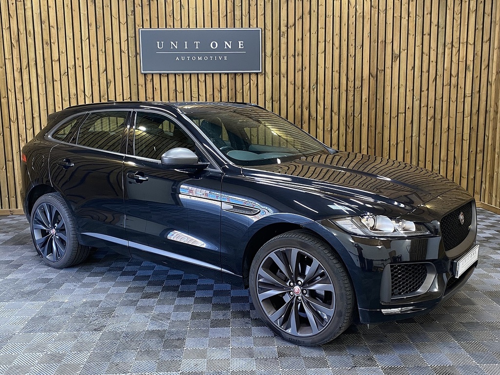 Jaguar F-Pace D300 V6 300 Sport Black