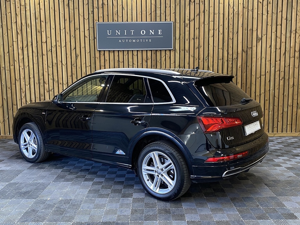Audi Q5 Tfsi S Line WH68BSZ Black #2