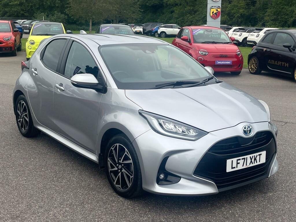 Toyota Yaris 1.5 Vvt-h Design E-cvt Euro 6 Ss Silver