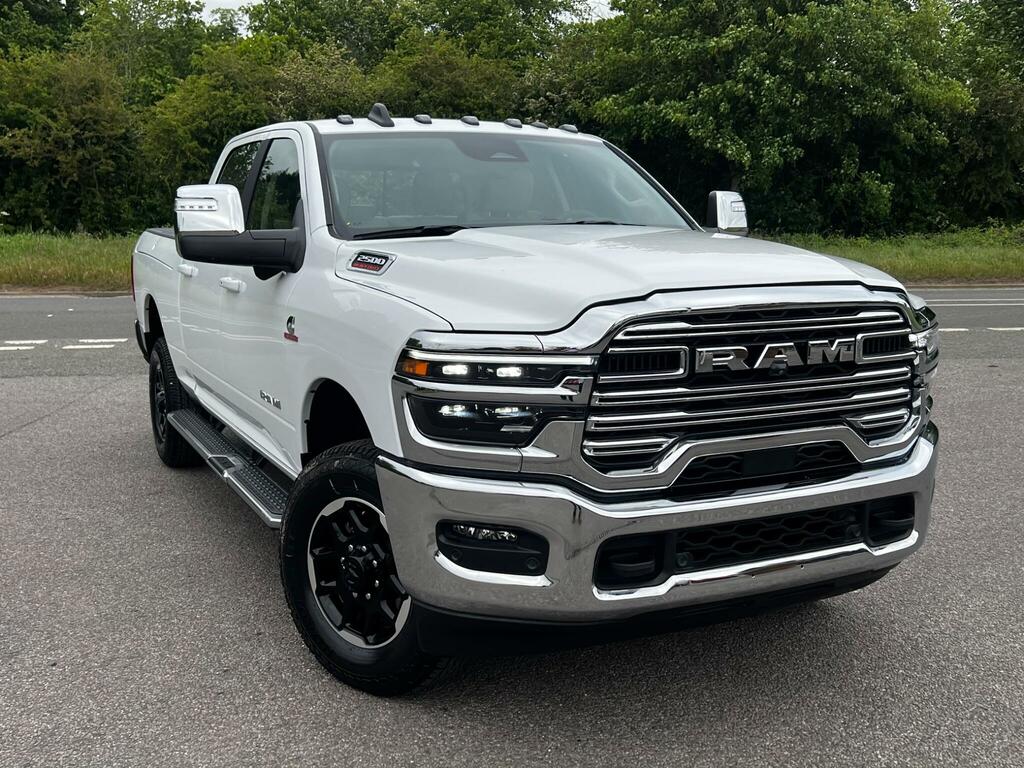 Dodge RAM 2500 Laramie 6.7 Cummins High Output White