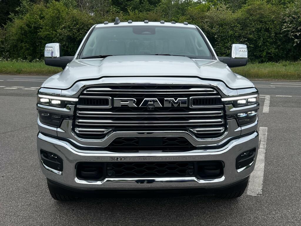 Dodge RAM 2500 Laramie 6.7 Cummins High Output White #2
