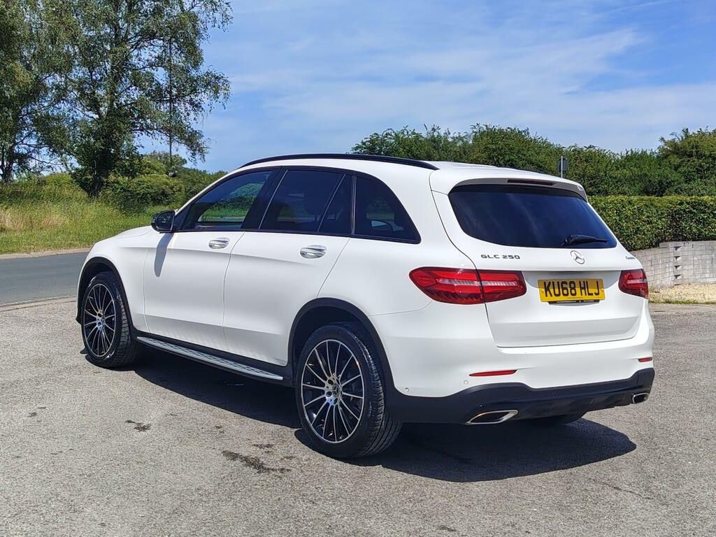 Mercedes-Benz GLC Class 2.0 Glc250 Amg Line Premium Plus G-tronic 4Mati KU68HLJ White #4