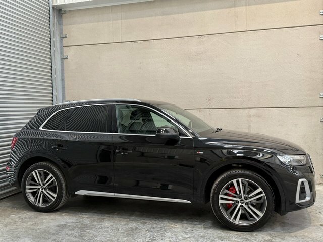 Audi Q5 Tfsi 45 S Line KC21NZV Black #4