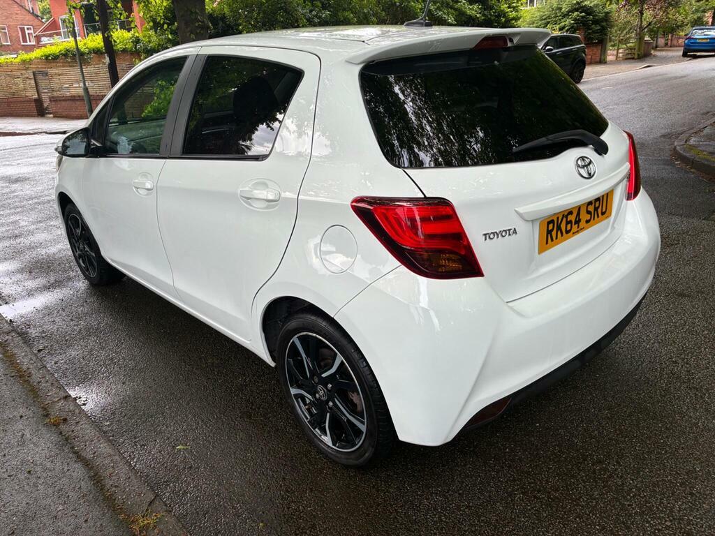 Toyota Yaris 1.33 Dual Vvt-i Sport Euro 5 RK64SRU White #6