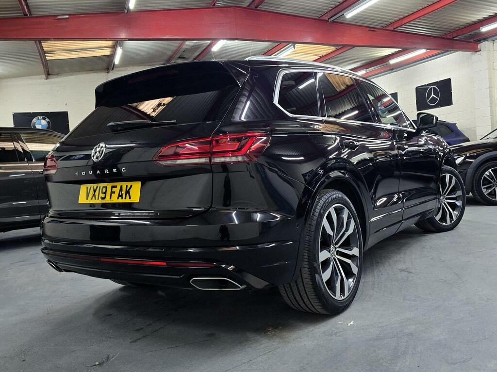 Volkswagen Touareg Suv 3.0 Tdi V6 R-line Tech Tiptronic 4Motion Euro VX19FAK Black #3