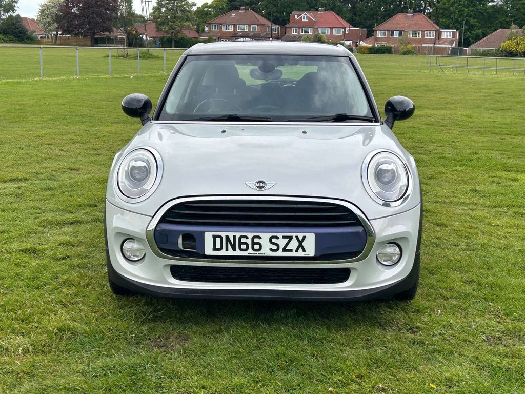Mini Hatch Cooper D DN66SZX #2