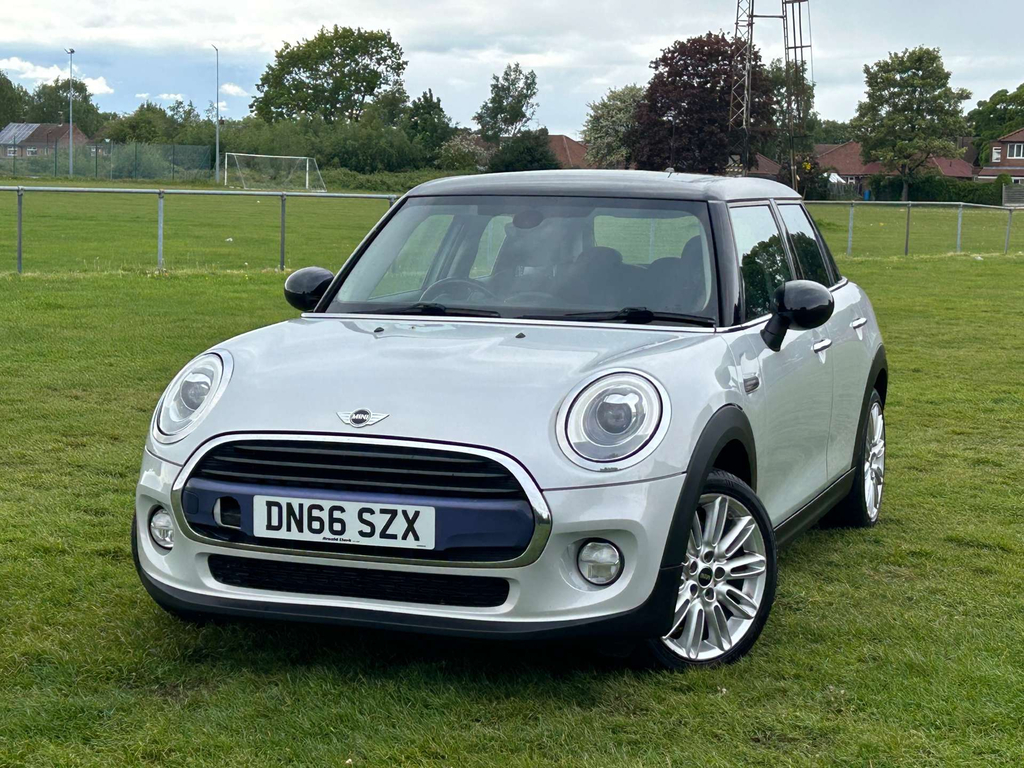 Mini Hatch Cooper D 