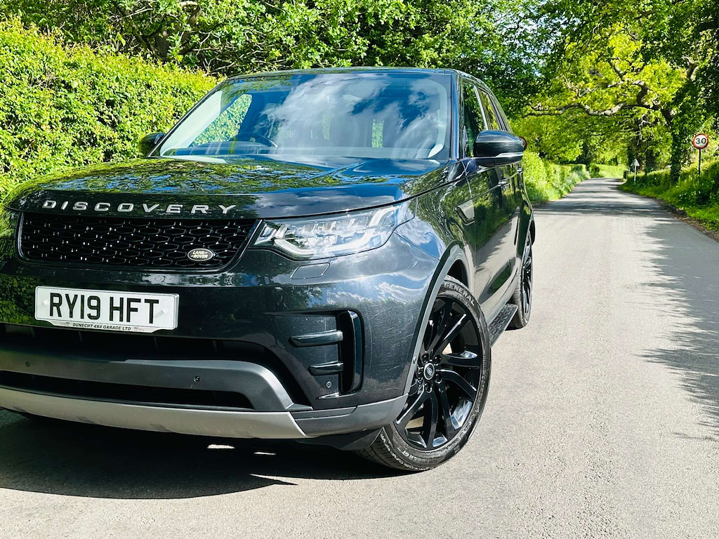 Land Rover Discovery 3.0 L Anniversary Edition Sdv6 4Wd RY19HFT Black #4
