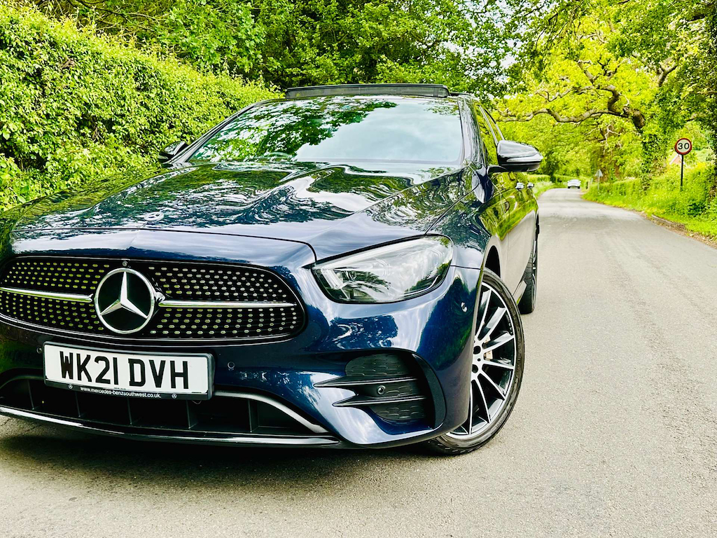 Mercedes-Benz 400 2.9 L E Amg Line Night Edition Premium D 4Matic A Blue #4