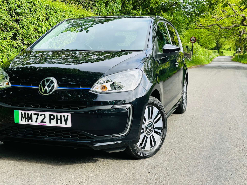 Volkswagen e-Up Hatchback MM72PHV Black #4
