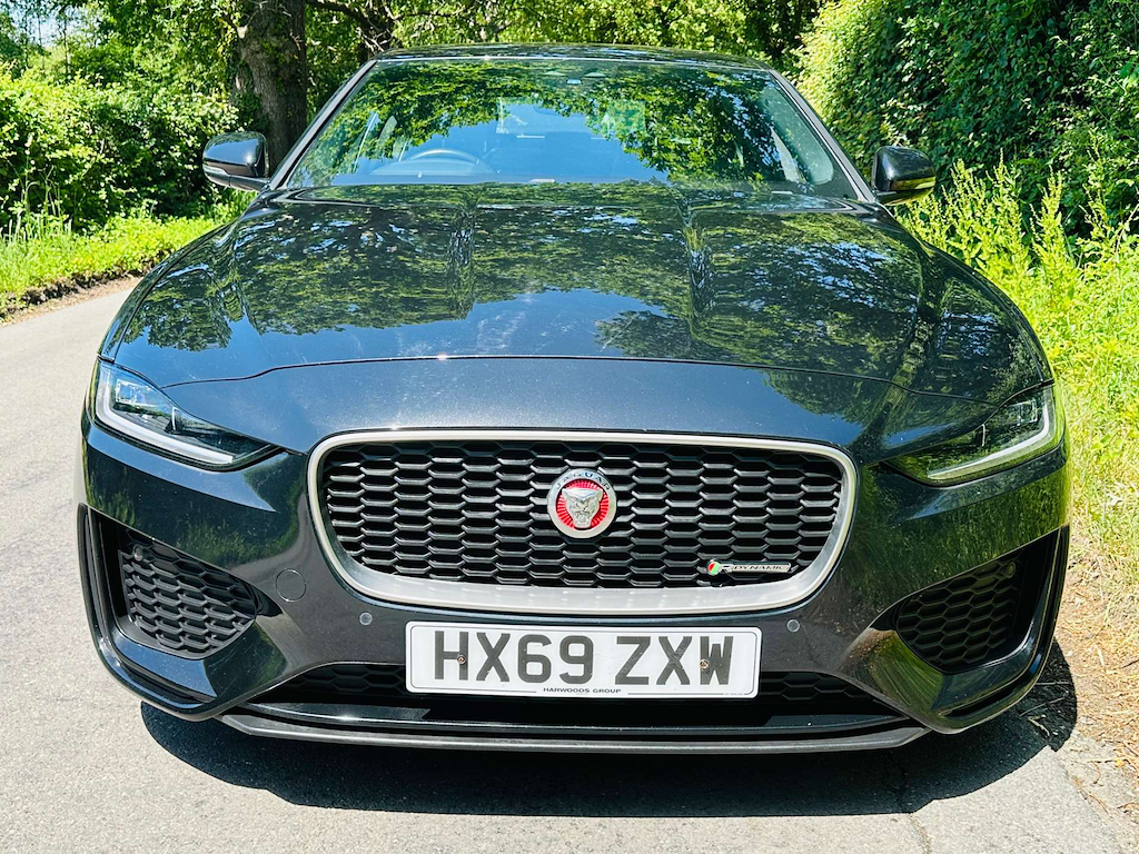 Jaguar XE 2.0 L R-dynamic Se D HX69ZXW Black #3