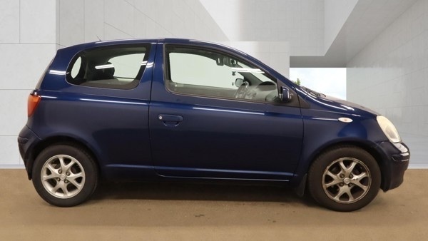 Toyota Yaris Vvti T Spirit YP04VWU Blue #4