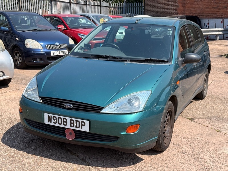Ford Focus LX Green #2