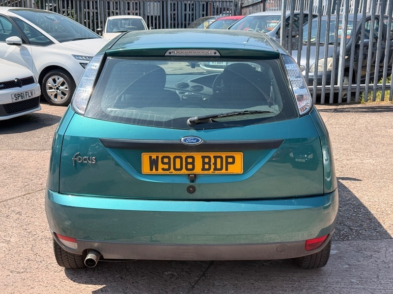 Ford Focus LX Green #6