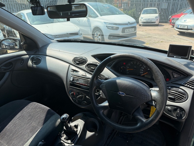 Ford Focus Hatchback 1.6I 16V Zetec 2000X Silver #8
