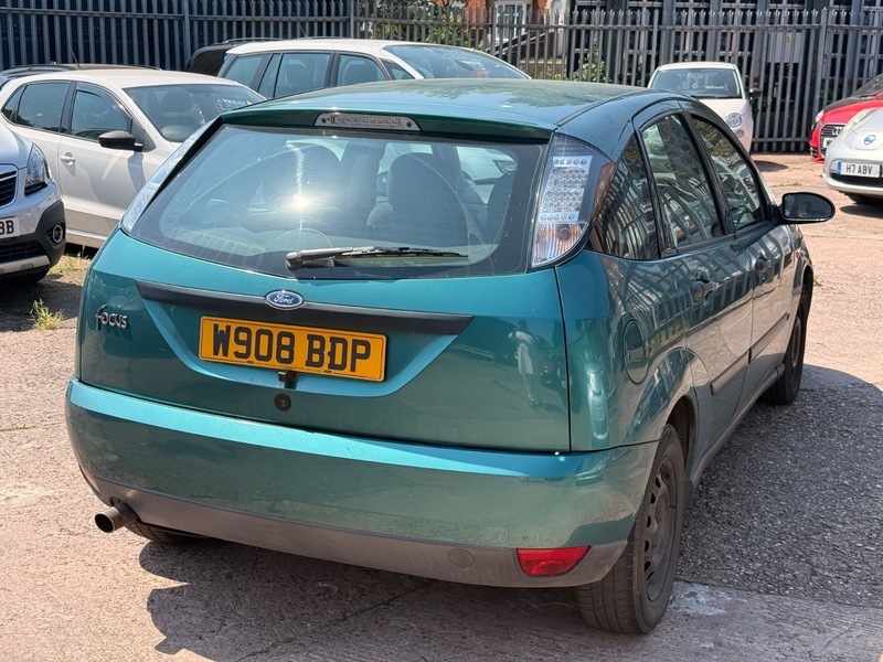 Ford Focus LX Green #5