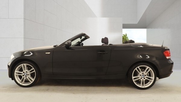 BMW 1 Series 118I Es MJ09EHV Black #4