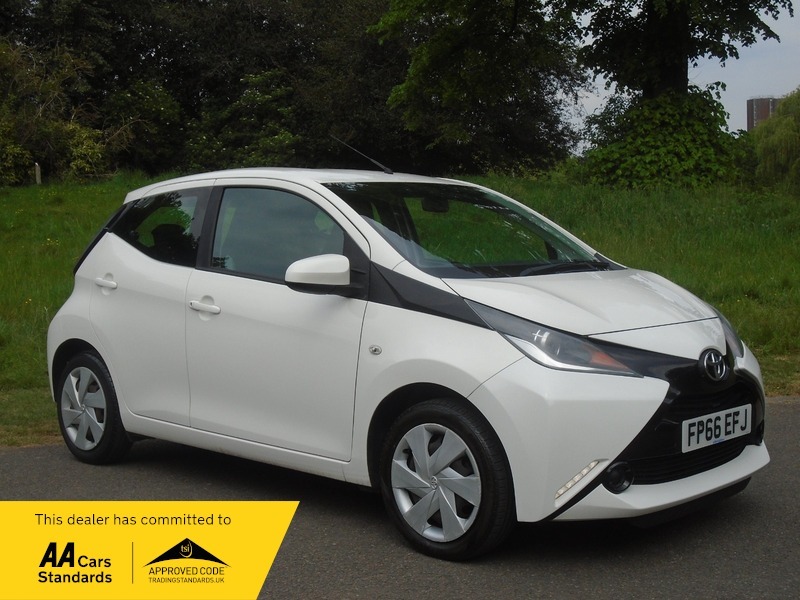 Toyota Aygo Vvt-i X-play White