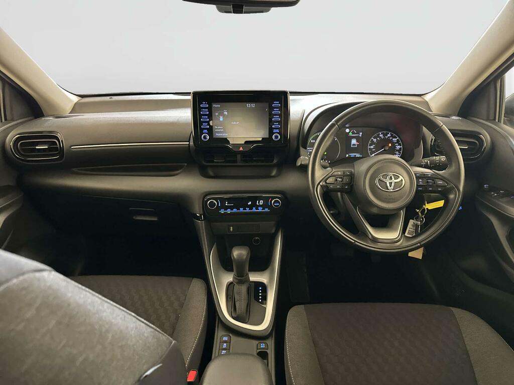 Toyota Yaris 1.5 Vvt-h Icon Hatchback Hybrid E-cvt E YG73SAE White #2