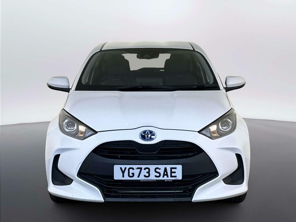 Toyota Yaris 1.5 Vvt-h Icon Hatchback Hybrid E-cvt E YG73SAE White #3