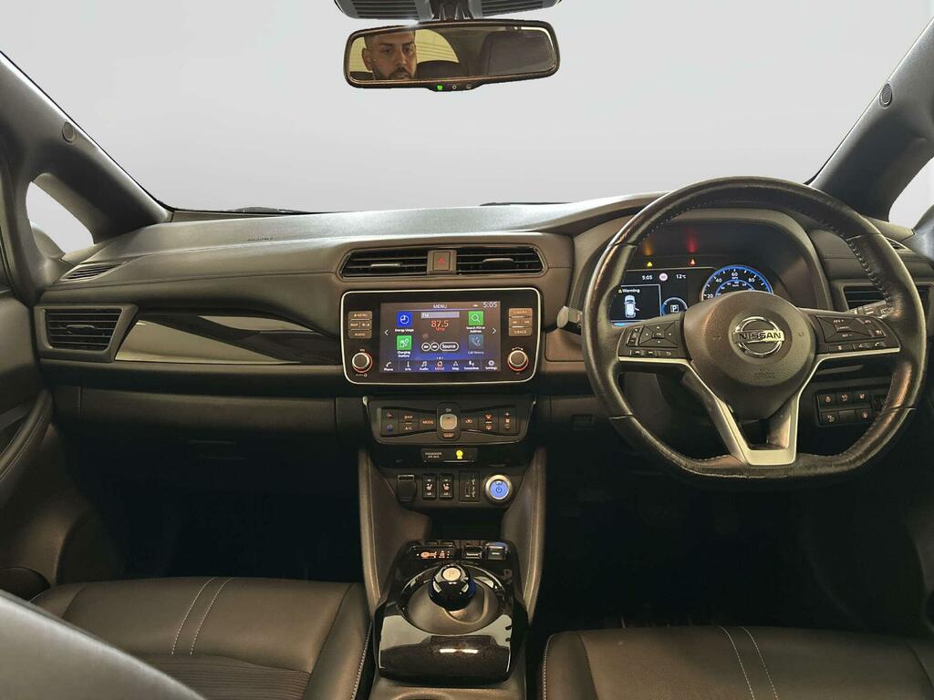 Nissan Leaf 62Kwh E N-connecta Hatchback 2 DN21ZXF Silver #2