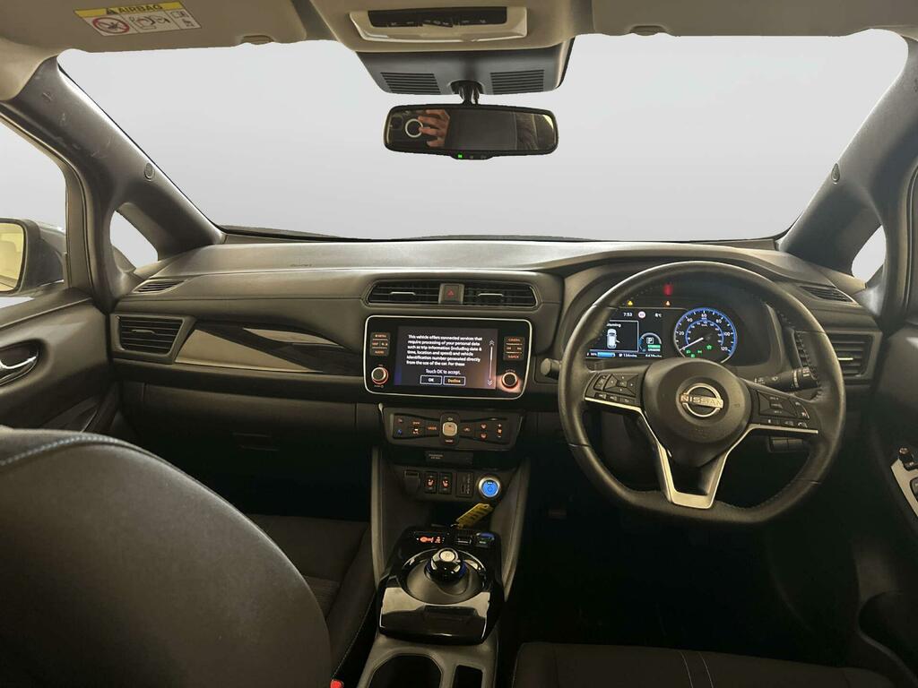 Nissan Leaf 39Kwh N-connecta Hatchback 150 YA24ECF Grey #2