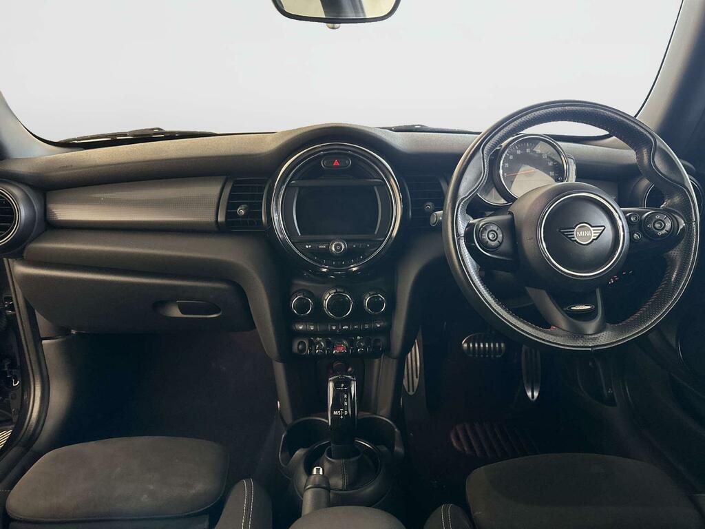 Mini Hatch 1.5 Cooper Sport Hatchback Steptronic E J11AGX Black #2